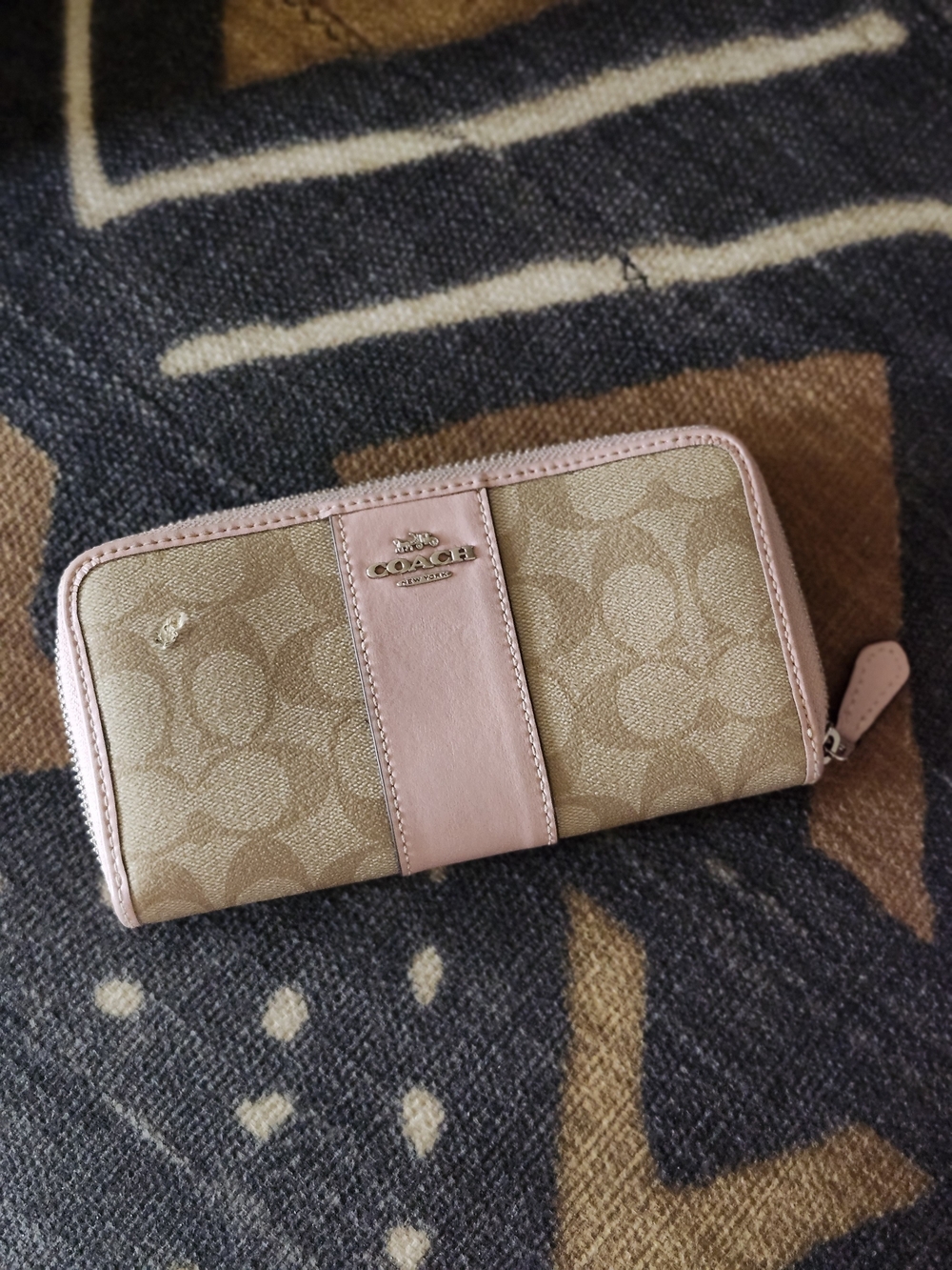 Vintage Y2K Coach Signature Canvas & Pink Leather Accordion Zip Continental Wall
